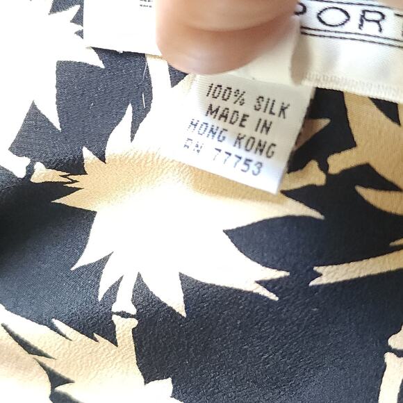 Ciaosport 100% Silk Printed Short-Sleeve Blouse Size 12 Button-Up Beige Floral - Picture 9 of 9